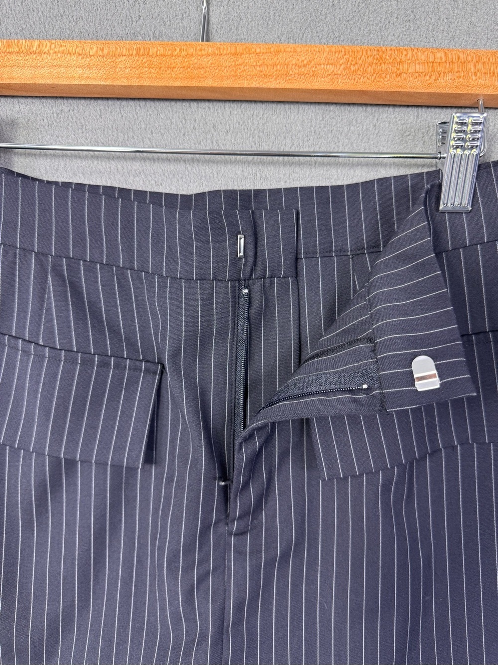Modern Citizen Black Pinstripe Mini Skirt Skort with Flap Pockets, Medium - Picture 4 of 14